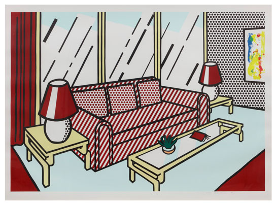 Red Lamps, 1990 : Une peinture de Roy Lichtenstein. Elle représente un salon avec des lignes et des couleurs audacieuses, semblables à des bandes dessinées. La pièce comprend des lampes rouges, un tapis à motifs et des meubles, tous rendus dans un style de bande dessinée.